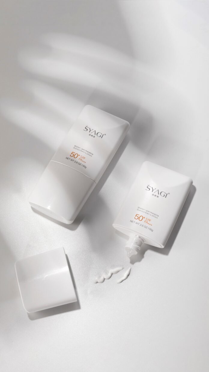 SPF facial sunscreen moisturiser for daily UK sun protection